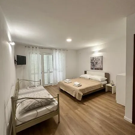 Apartments Villa Ohana Kaštela Exteriér fotografie